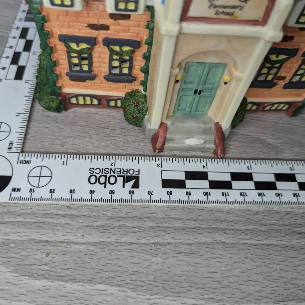 Grandeur Noel Ceramic Christmas Village Post Office Elementary School Set W/Box